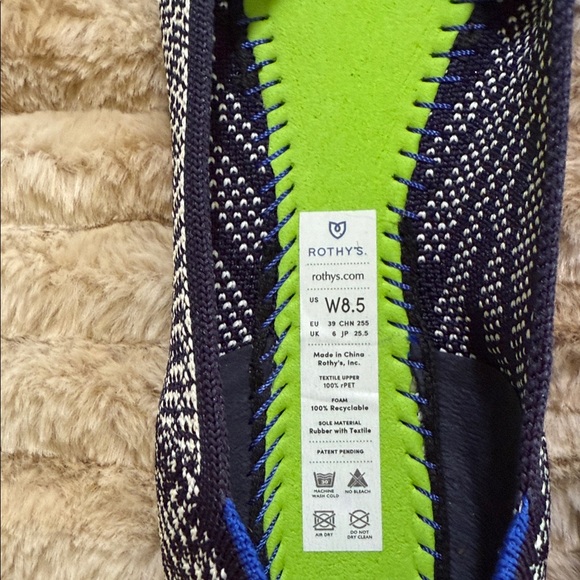 Rothy's The Point-Black and White Houndstooth-Size 8.5 - Picture 5 of 5